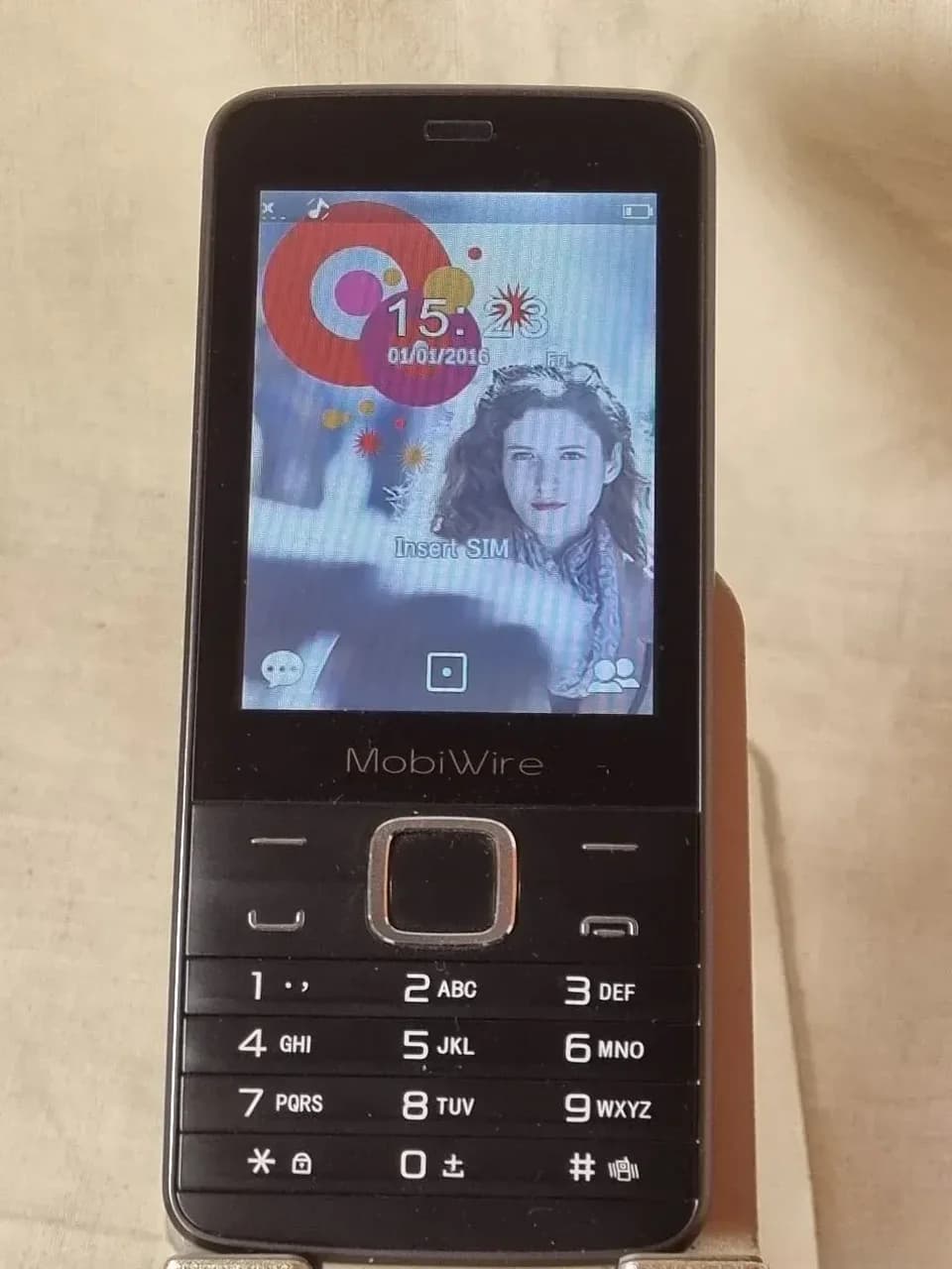 MobiWire Atohi, crni