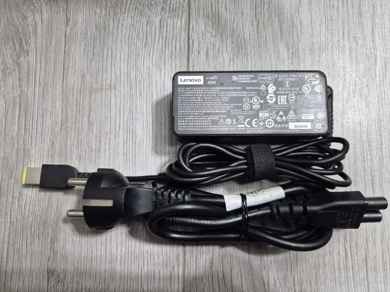 Lenovo 20V 2.25A 45W adapter